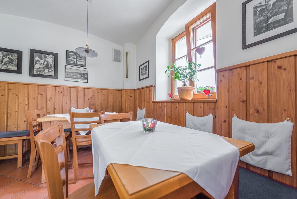 Hotel Alte Post à Feistritz an der Gail Extérieur photo