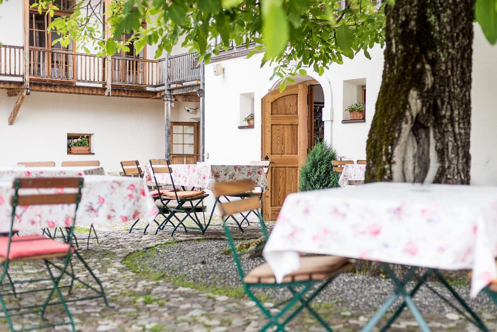 Hotel Alte Post à Feistritz an der Gail Extérieur photo
