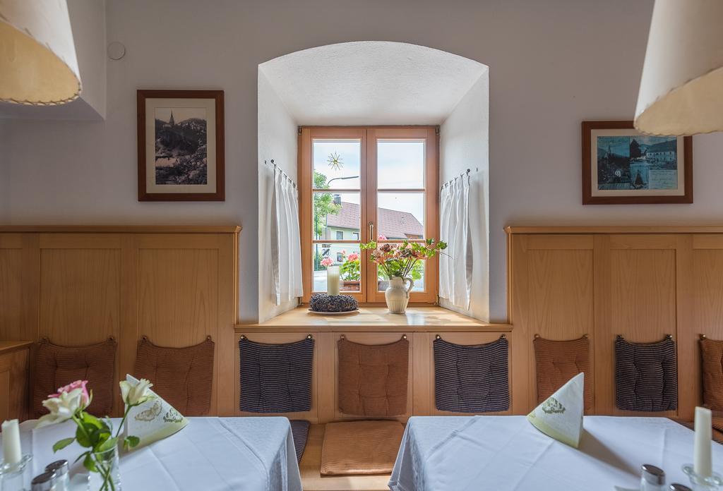 Hotel Alte Post à Feistritz an der Gail Extérieur photo