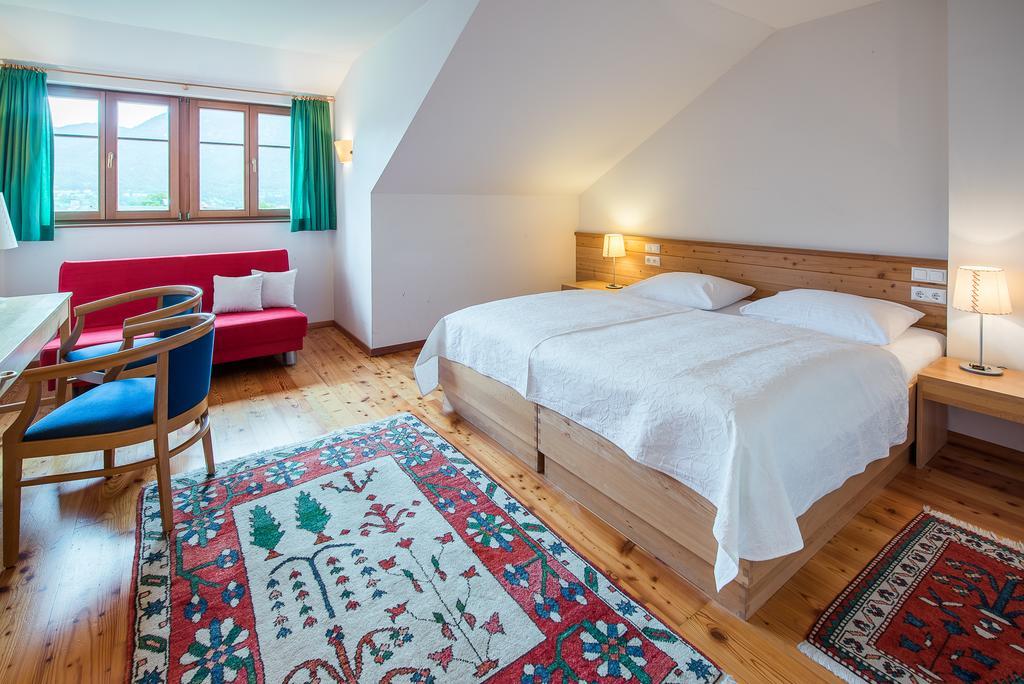 Hotel Alte Post à Feistritz an der Gail Extérieur photo