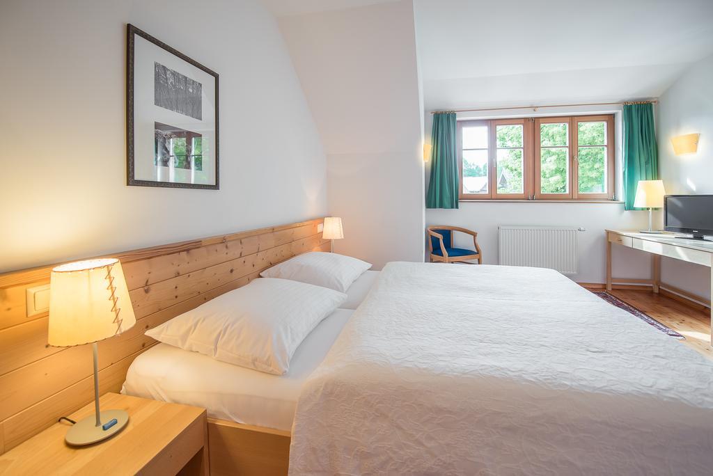 Hotel Alte Post à Feistritz an der Gail Extérieur photo
